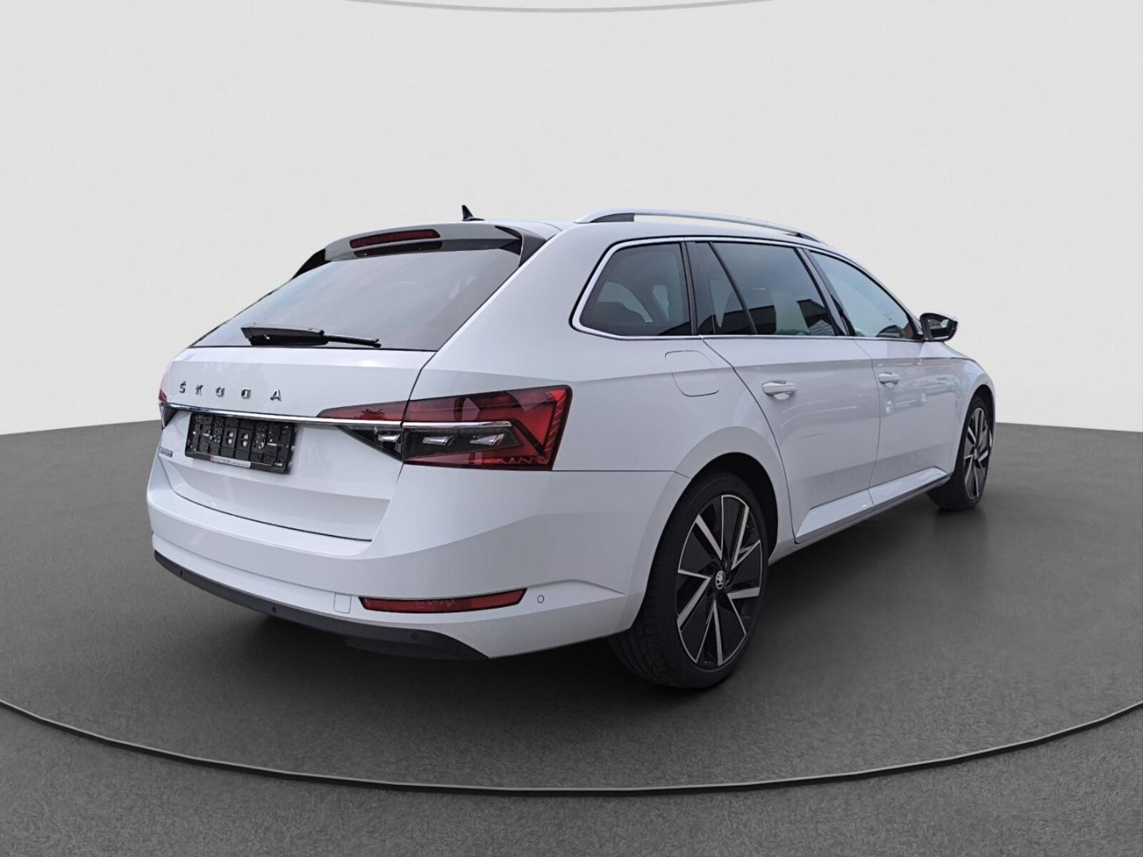 Škoda Superb Combi – Bild 9