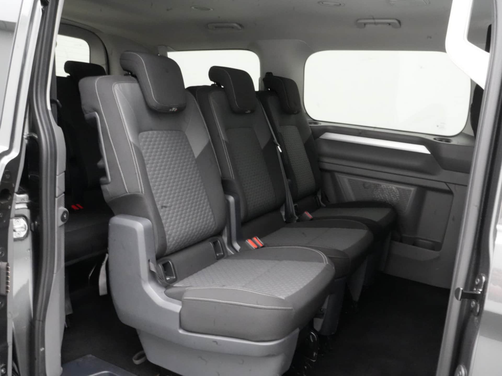 Volkswagen Caravelle Life