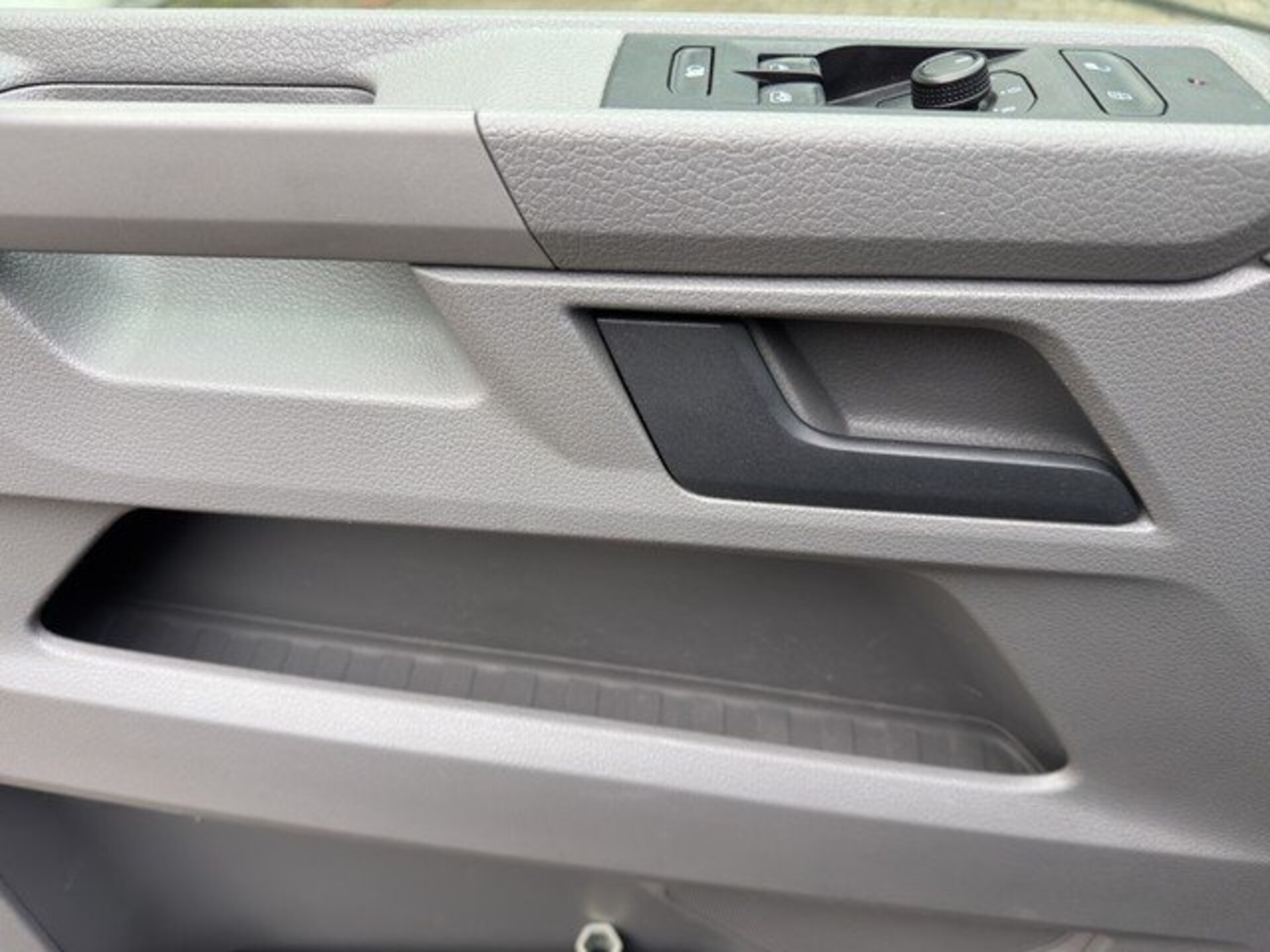 Volkswagen T6.1 Transporter Kasten kurzer Radstand