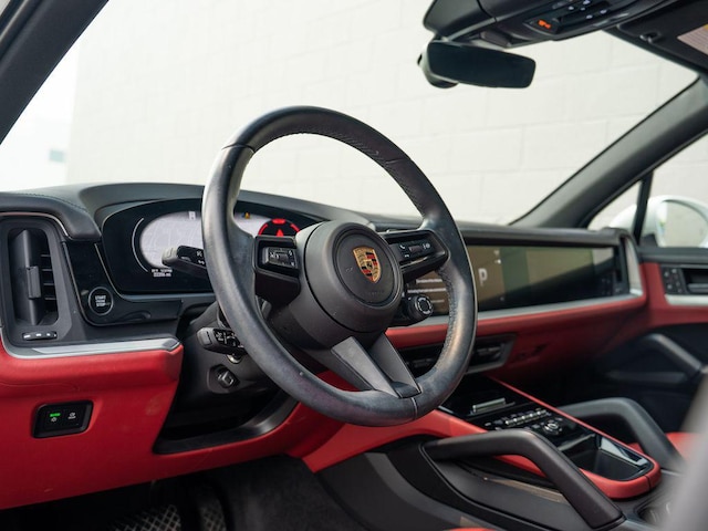 2024 Porsche Cayenne
