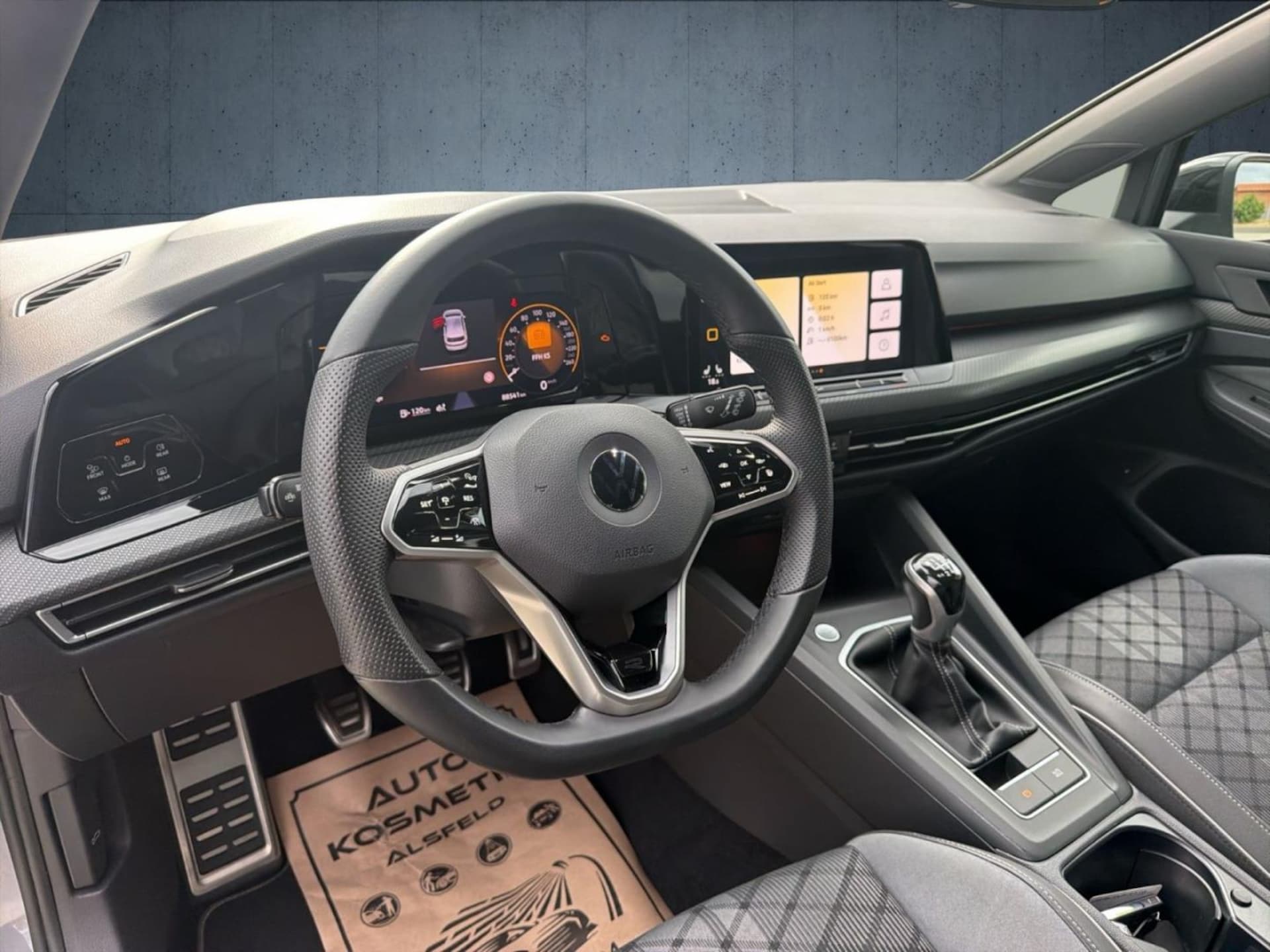 Volkswagen Golf R-Line