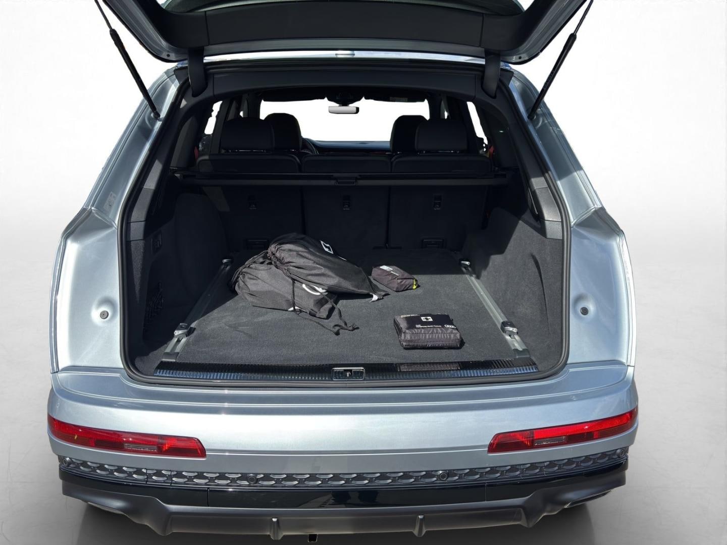 Bild über Audi Q7 SUV TFSI e S line 60 TFSI e quattro tiptronic - für weitere Informationen kontaktieren Sie den Audi Partner