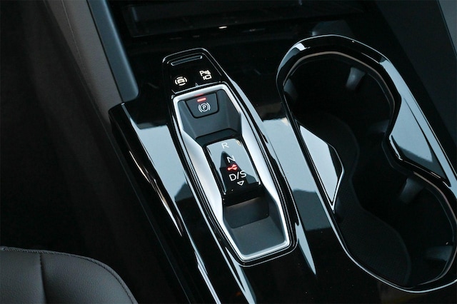 2025 Audi Q5 Premium - Photo 12