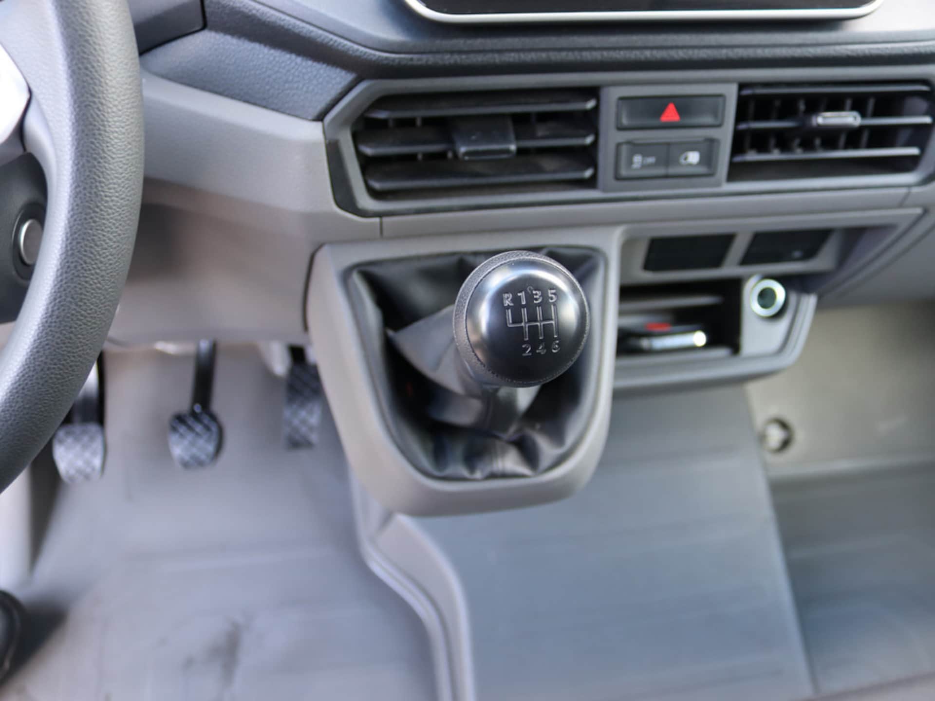 Volkswagen Crafter Kasten langer Radstand