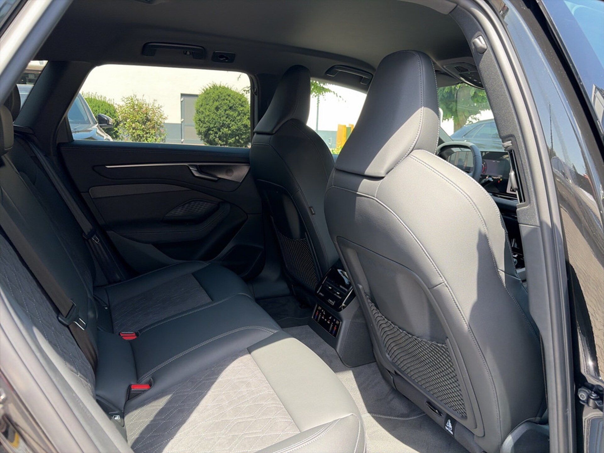 Audi A6 Avant edition one