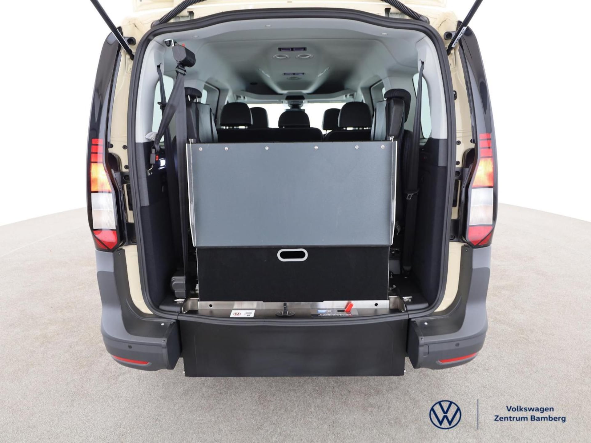 Volkswagen Caddy Maxi Basis-Modell