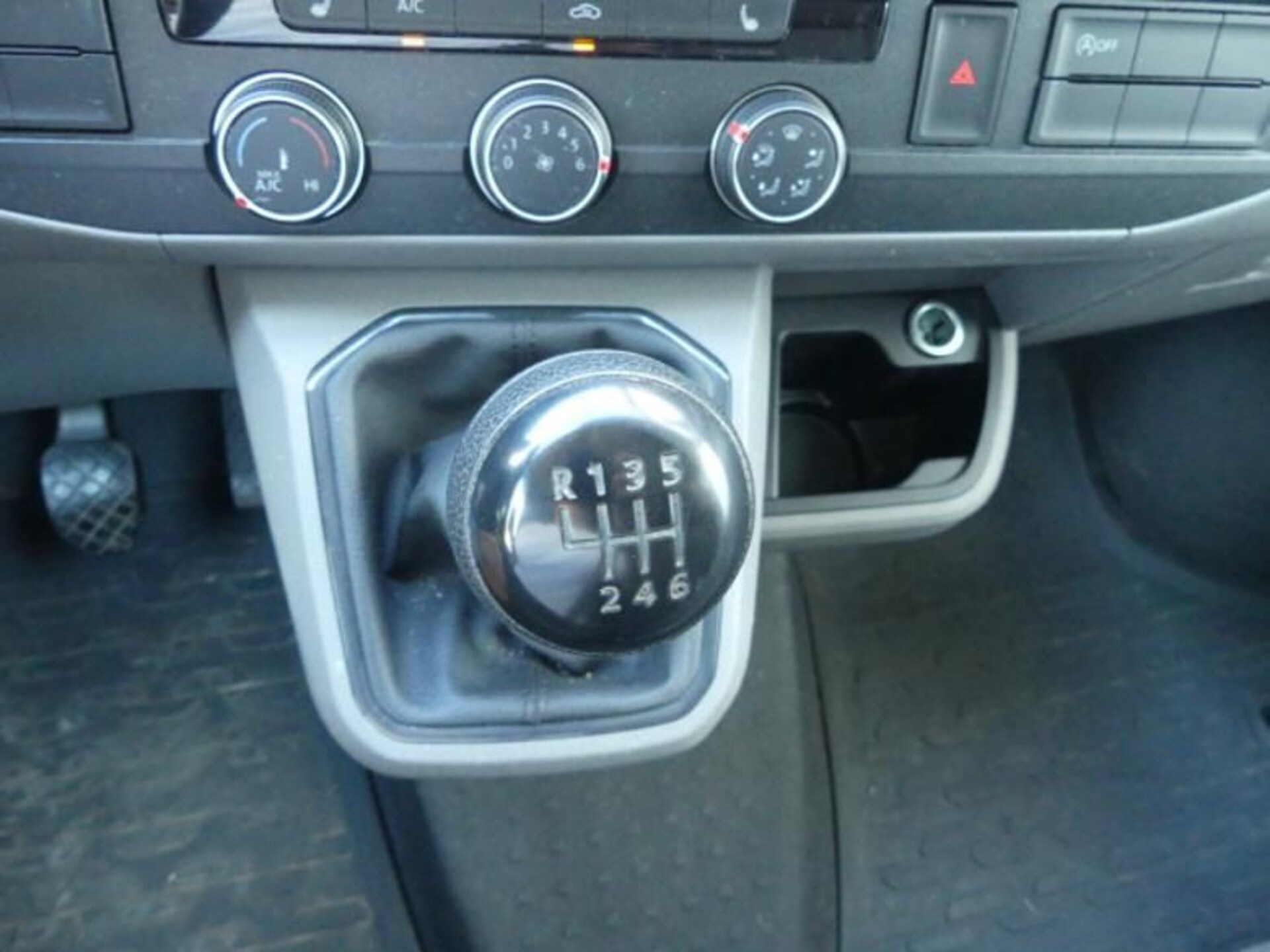 Volkswagen T6.1 Transporter Kasten kurzer Radstand