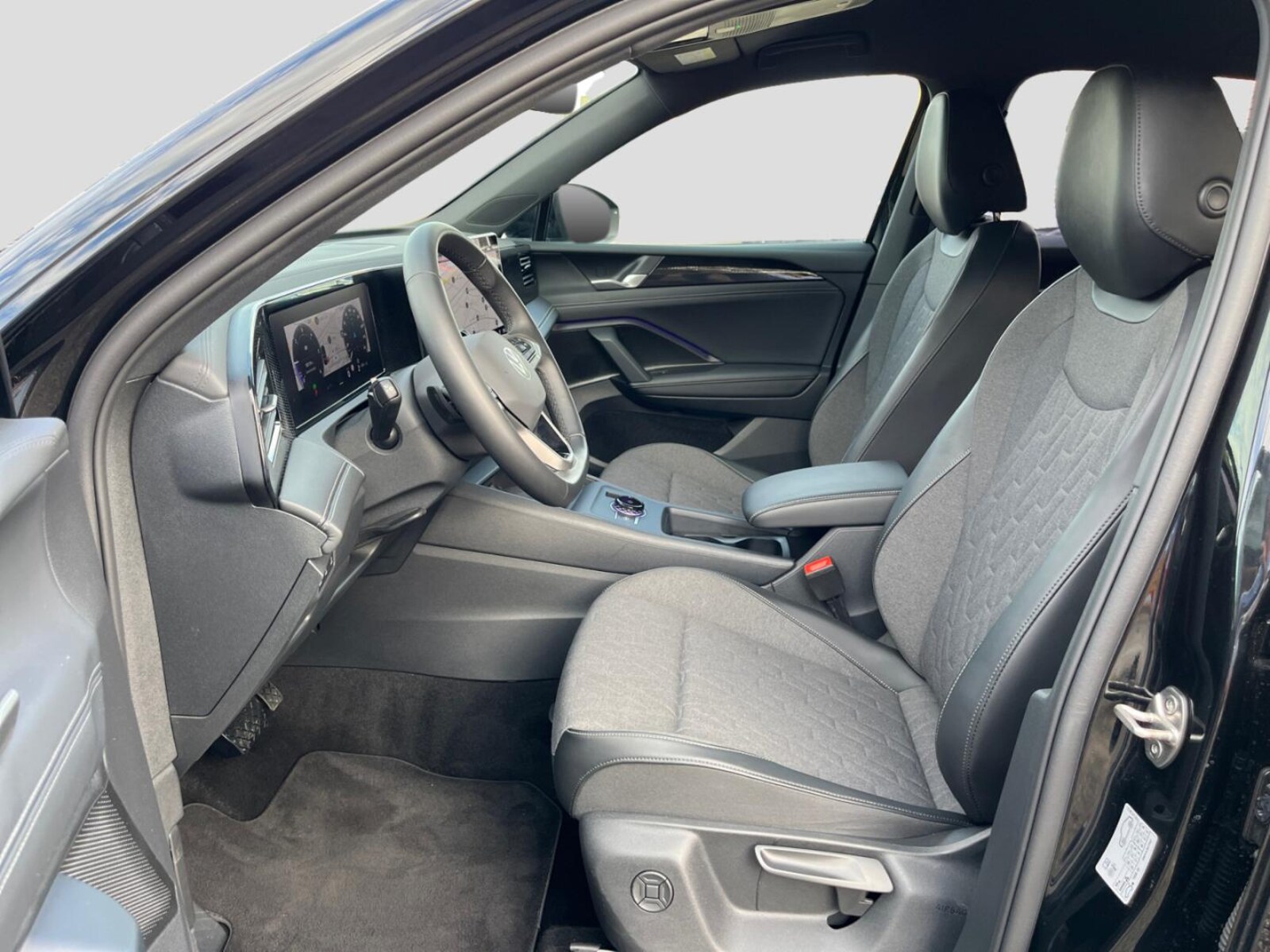 Volkswagen Tiguan – Bild 11