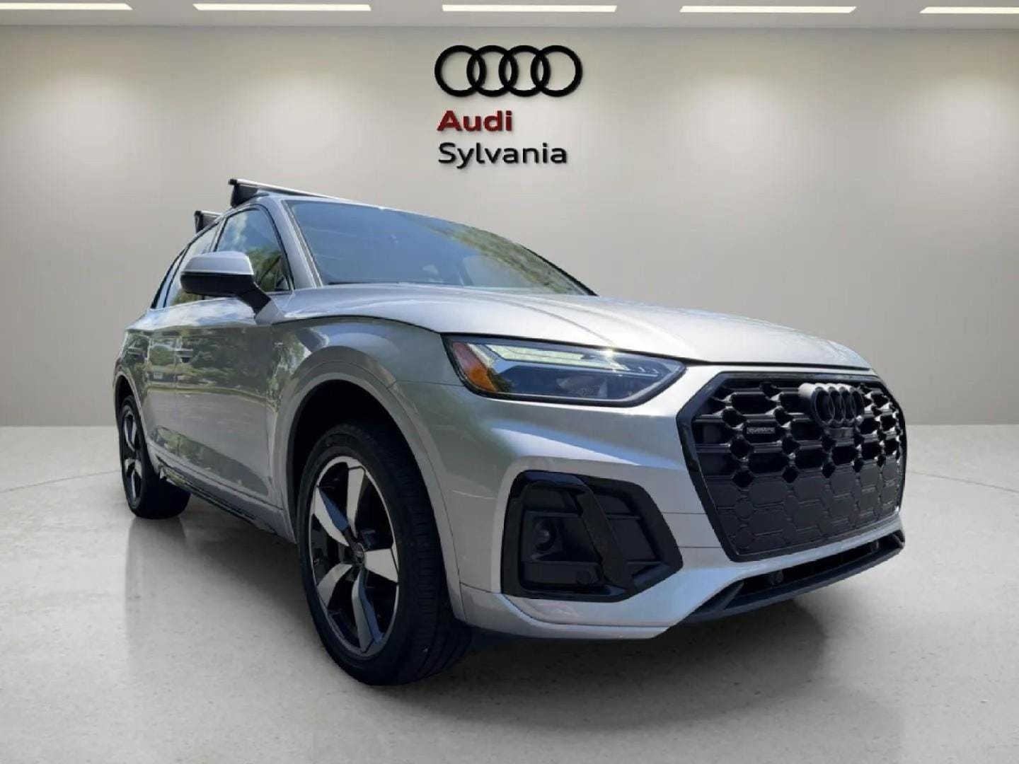 2023 Audi Q5 45 Premium Plus's photo
