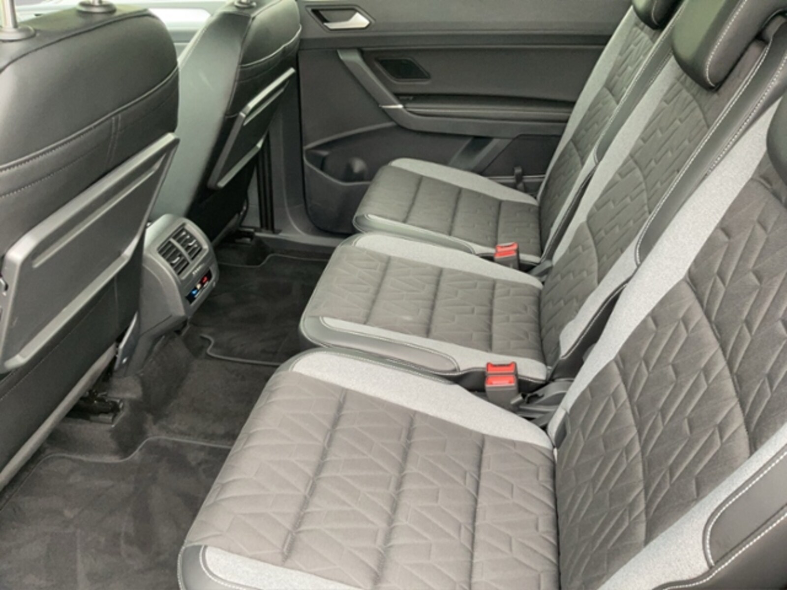 Volkswagen Touran – Bild 13