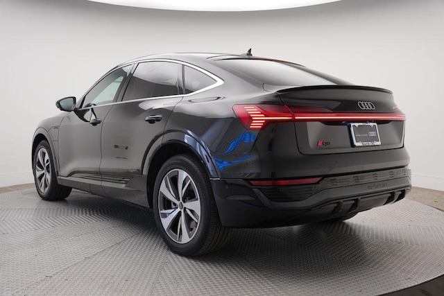 2024 Audi Q8 Sportback e-tron