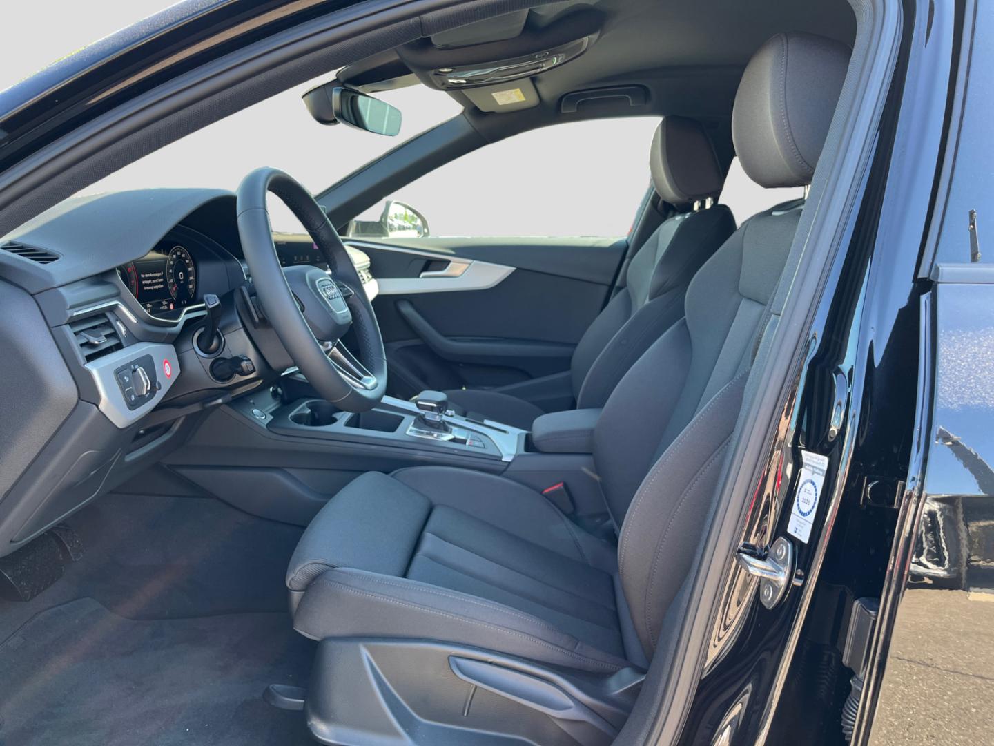 Image about Audi A4 Avant S line 35 TFSI S tronic
