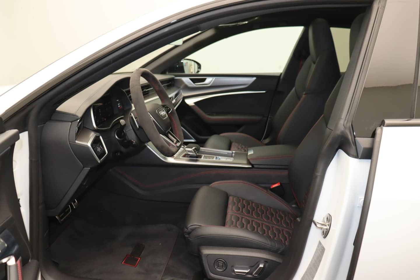 Bild über Audi RS 7 Sportback quattro tiptronic - für weitere Informationen kontaktieren Sie den Audi Partner