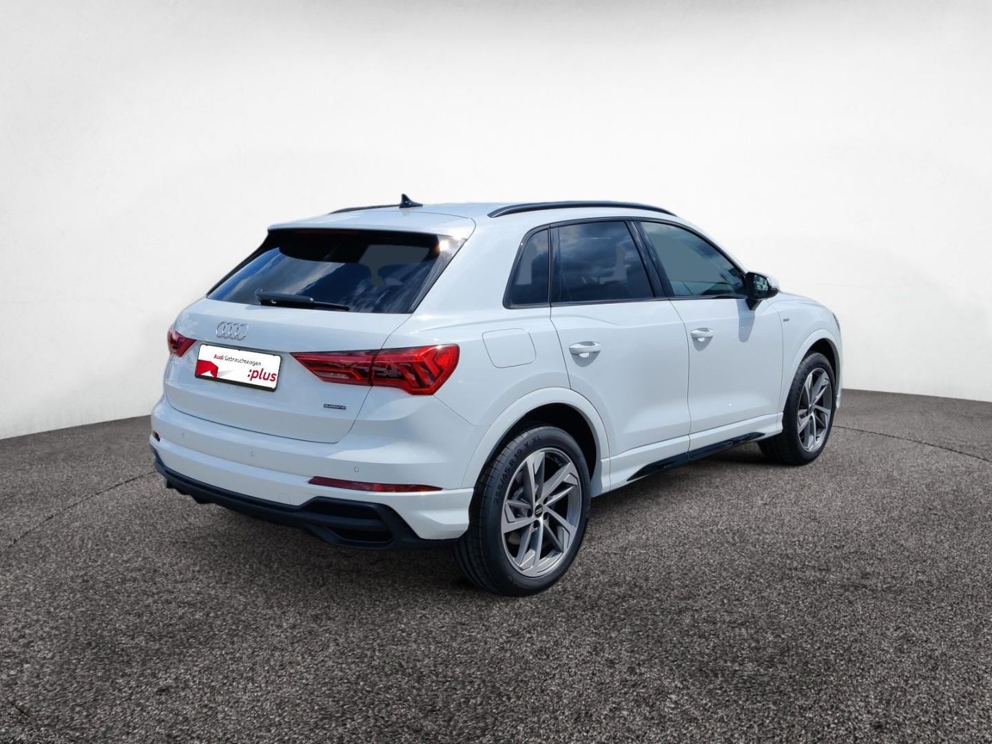 Bild über Audi Q3 TFSI quattro 140 kW S tronic - für weitere Informationen kontaktieren Sie den Audi Partner
