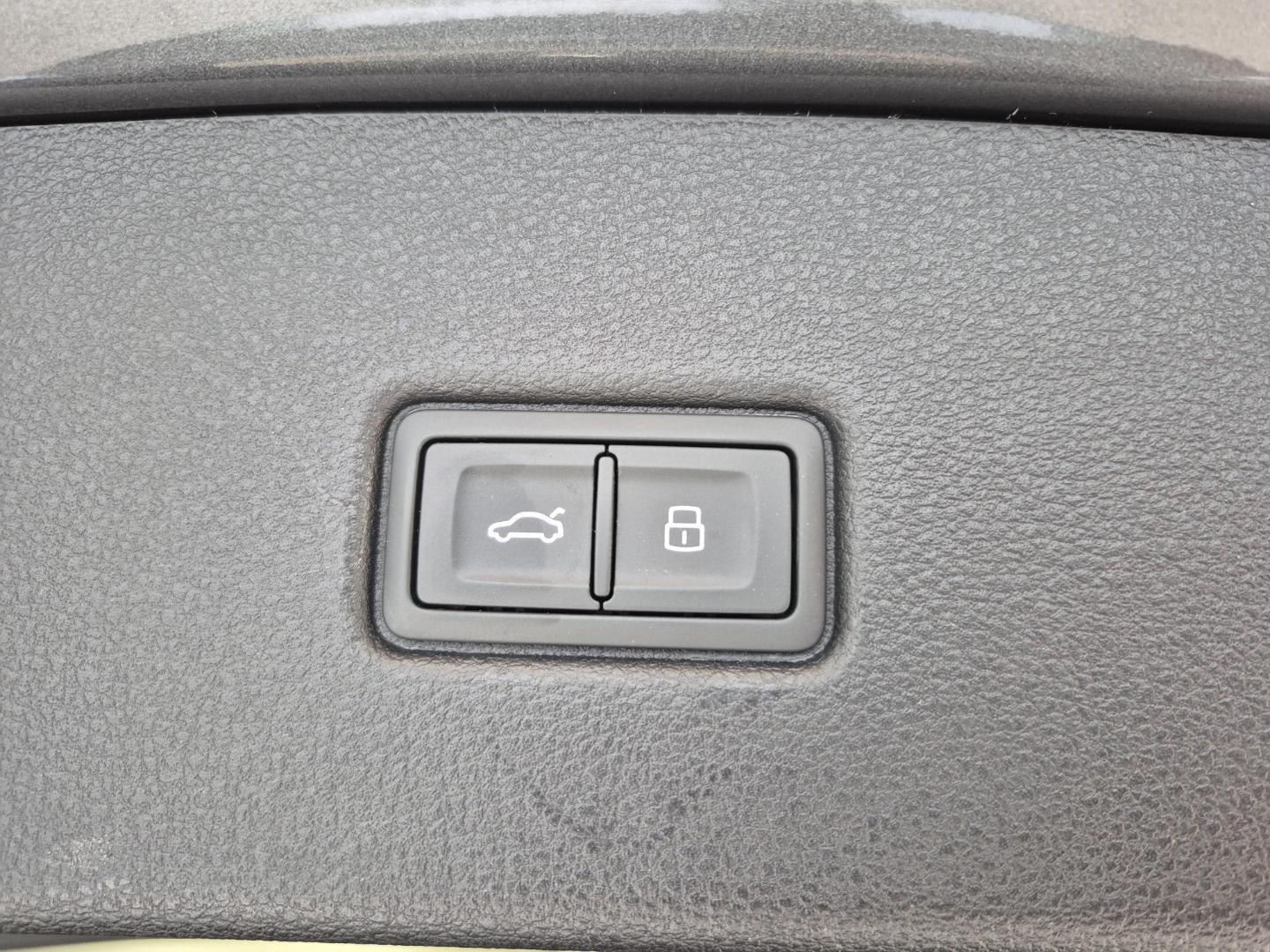 Image about Audi Q5 Sportback S line 40 TDI quattro 150 kW (204 ch) S tronic