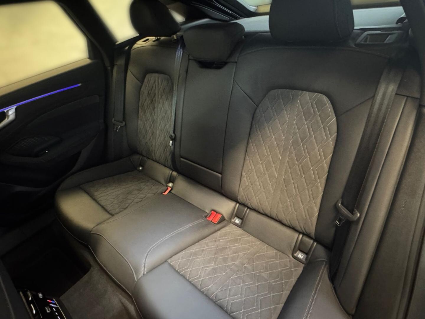 Bild über Audi A6 Avant edition one TDI quattro 150 kW S tronic - für weitere Informationen kontaktieren Sie den Audi Partner