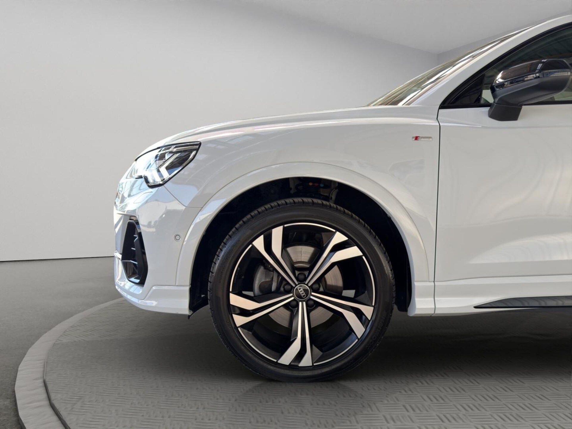 Audi Q3 SUV S line