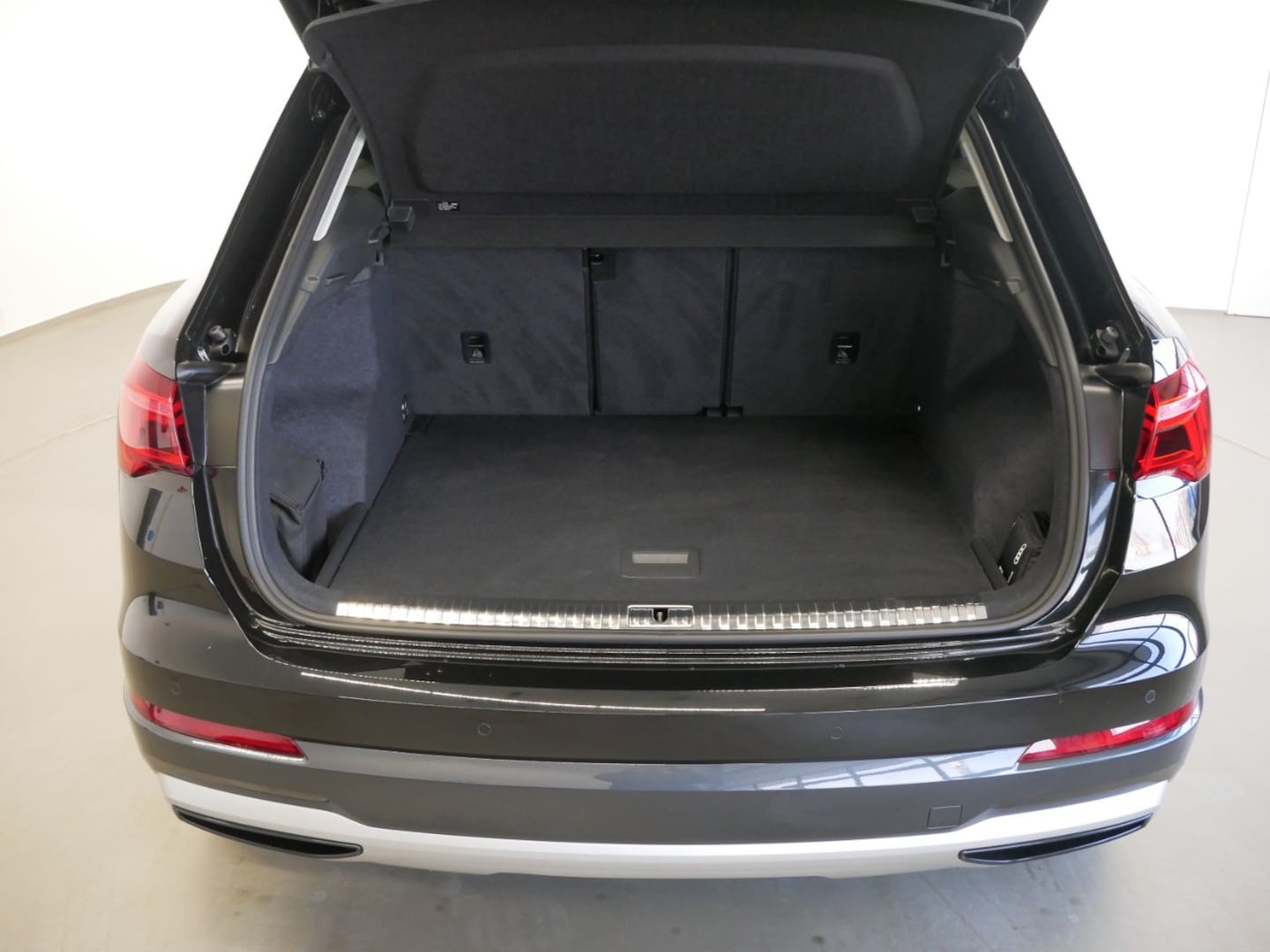 Bild über Audi Q3 advanced 35 TFSI S tronic - für weitere Informationen kontaktieren Sie den Audi Partner