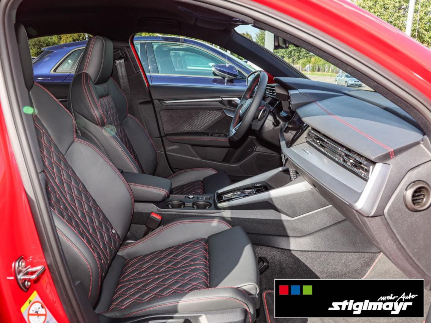 Bild über Audi A3 Limousine TFSI quattro S tronic - für weitere Informationen kontaktieren Sie den Audi Partner