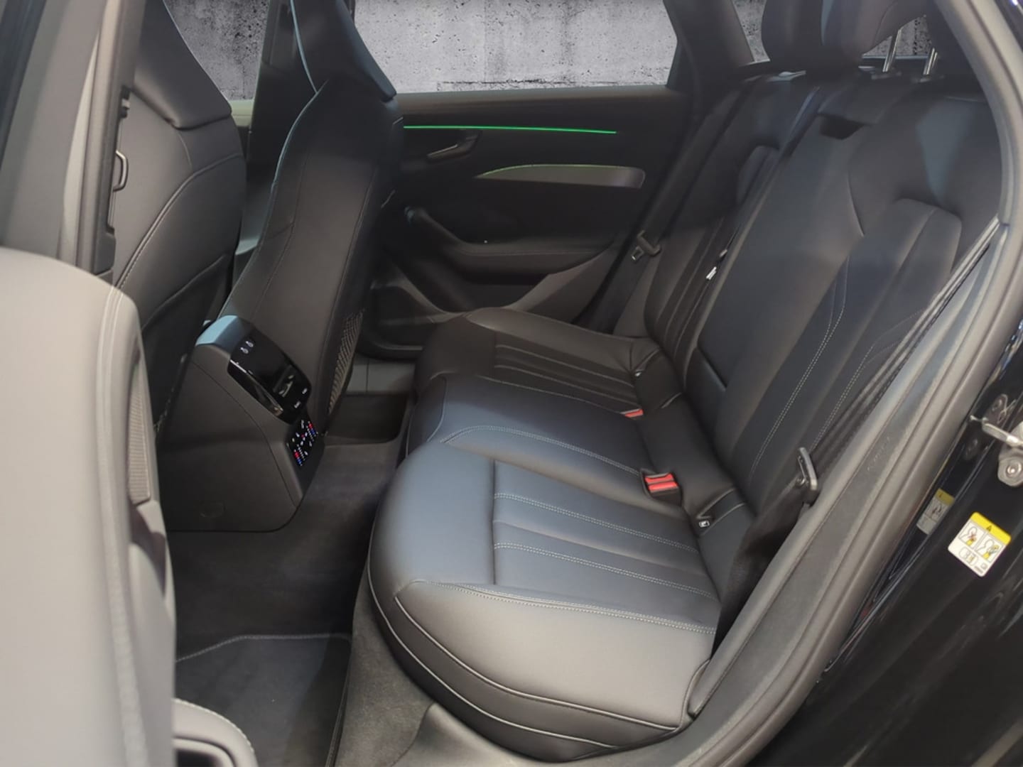 Bild über Audi A6 Avant TFSI 150 kW S tronic - für weitere Informationen kontaktieren Sie den Audi Partner