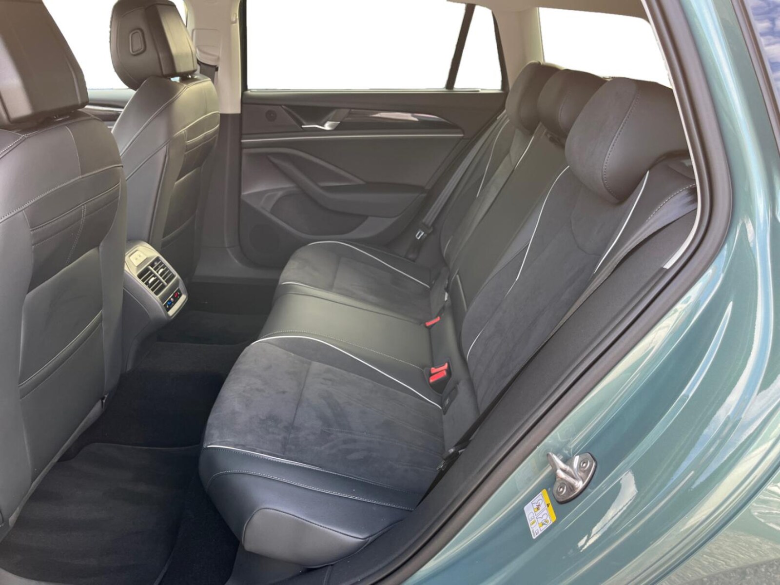 Volkswagen Passat – Bild 11