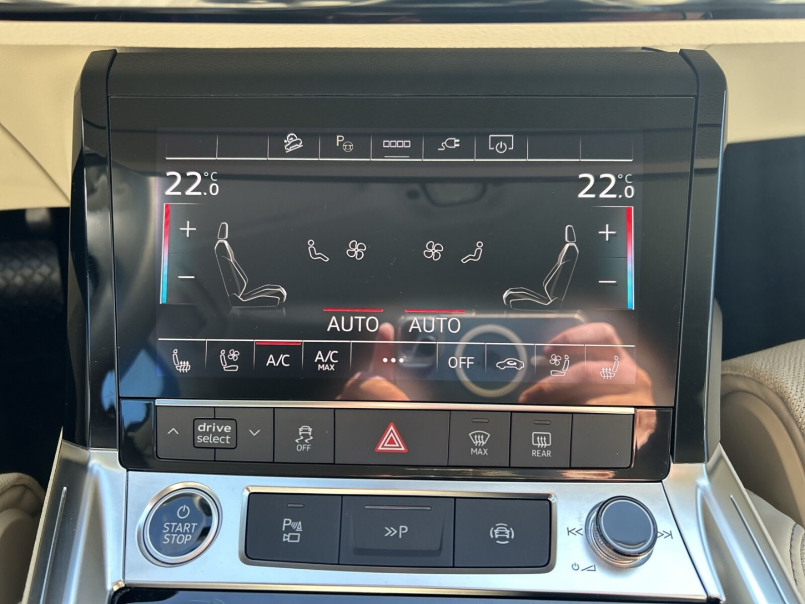 Audi Q8 Sportback e-tron – Bild 13