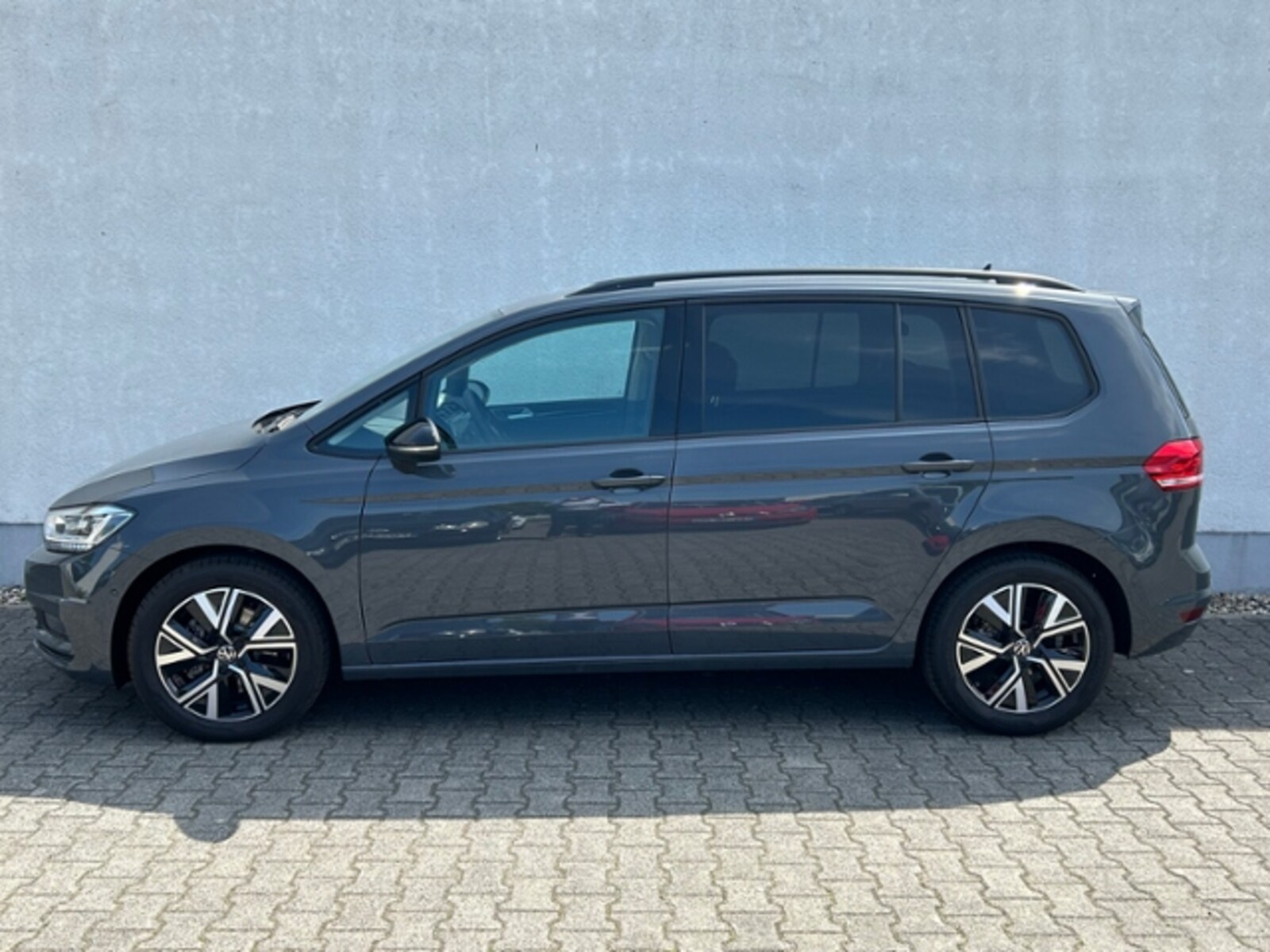 Volkswagen Touran – Bild 2