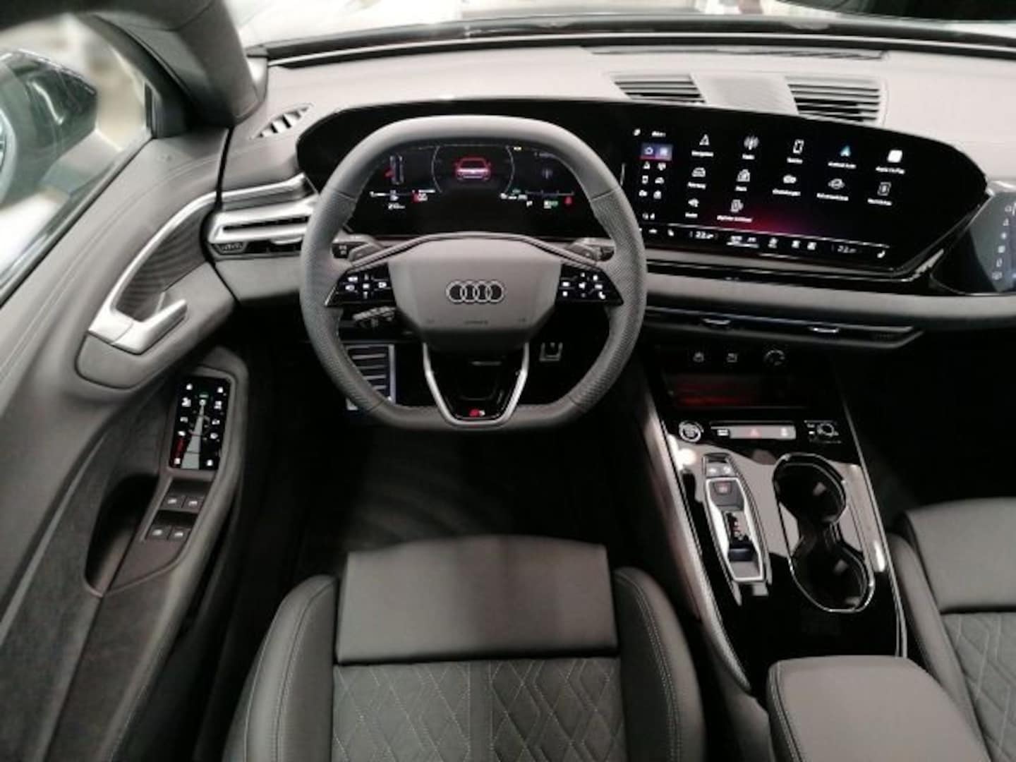 Bild über Audi A5 Avant TDI quattro 150 kW S tronic - für weitere Informationen kontaktieren Sie den Audi Partner