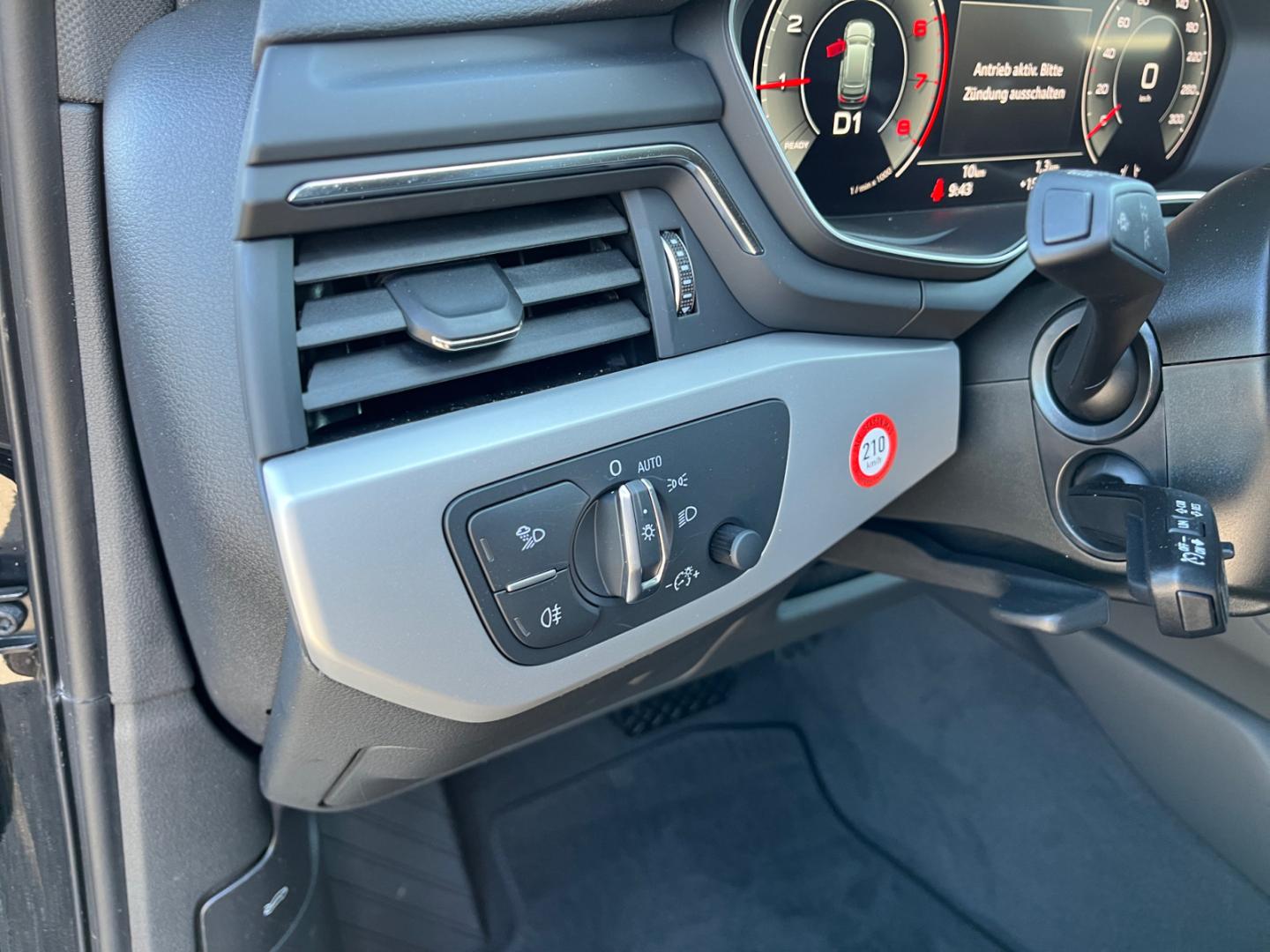 Image about Audi A4 Avant S line 35 TFSI S tronic