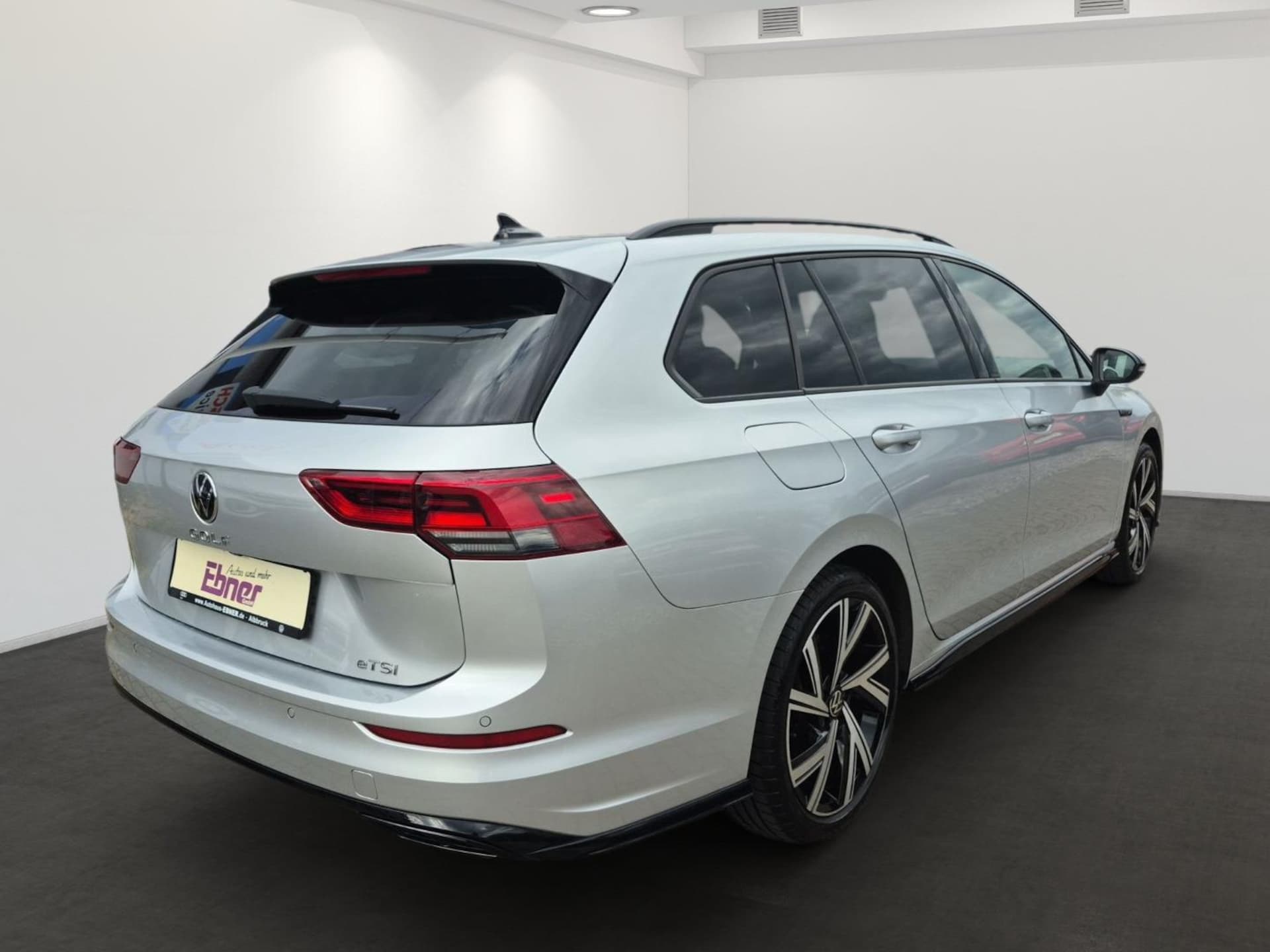 Volkswagen Golf Variant R-Line