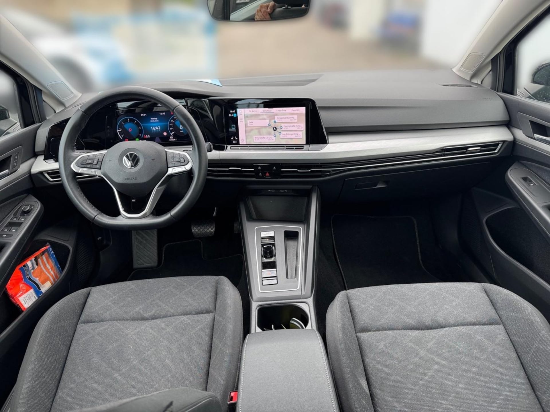 Volkswagen Golf Variant Life