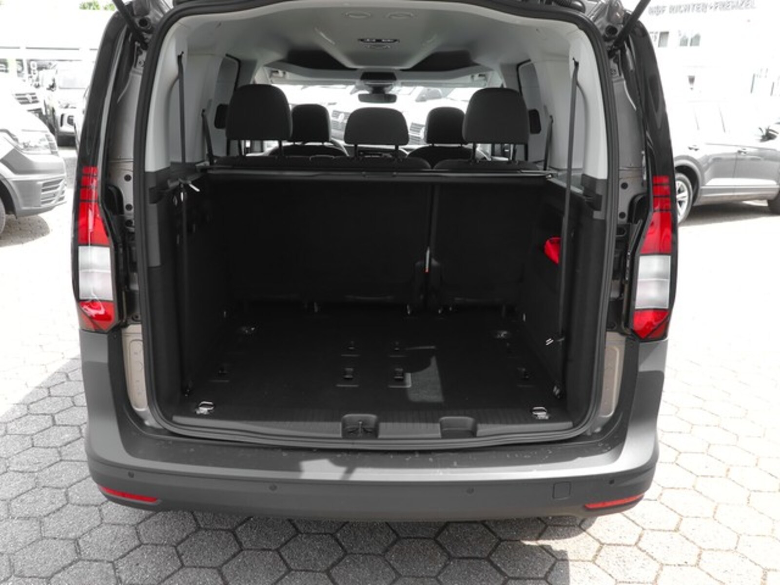 Volkswagen Caddy – Bild 8