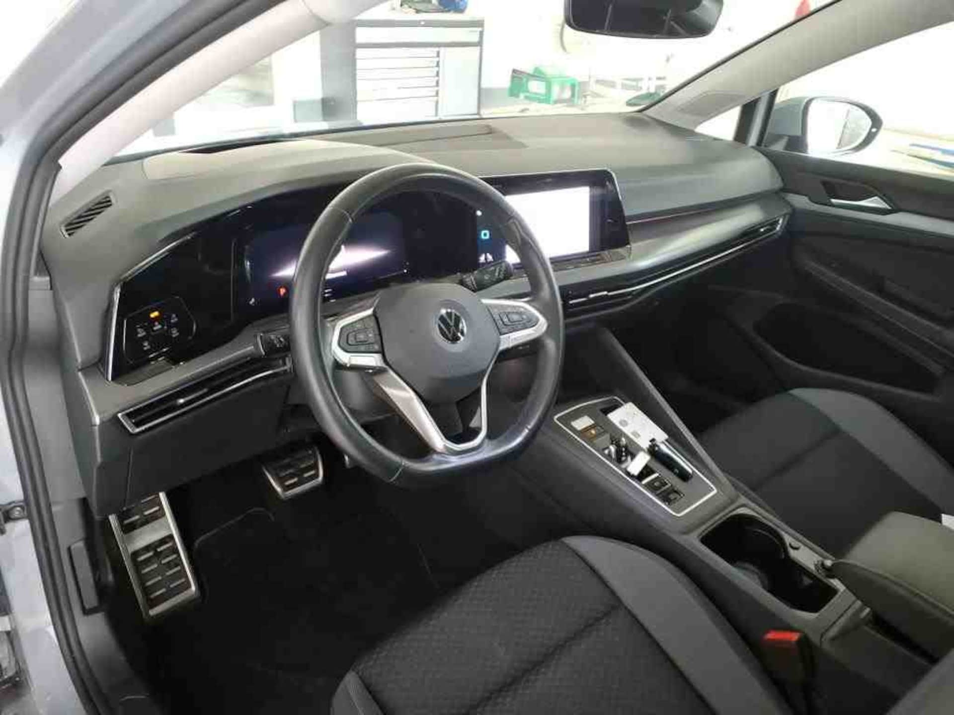 Volkswagen Golf Active