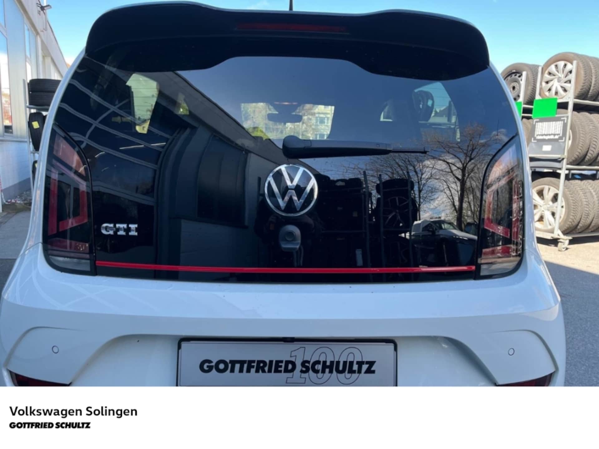 Volkswagen up! GTI