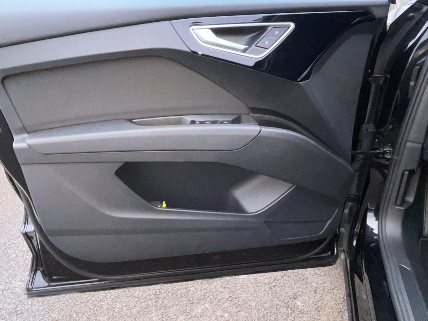 Image about Audi Q4 e-tron 40 e-tron