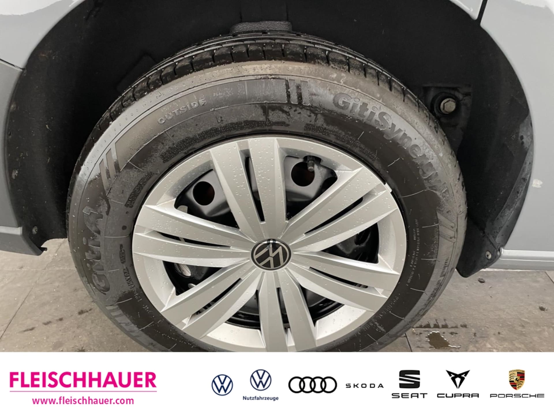 Volkswagen Caddy Basis-Modell