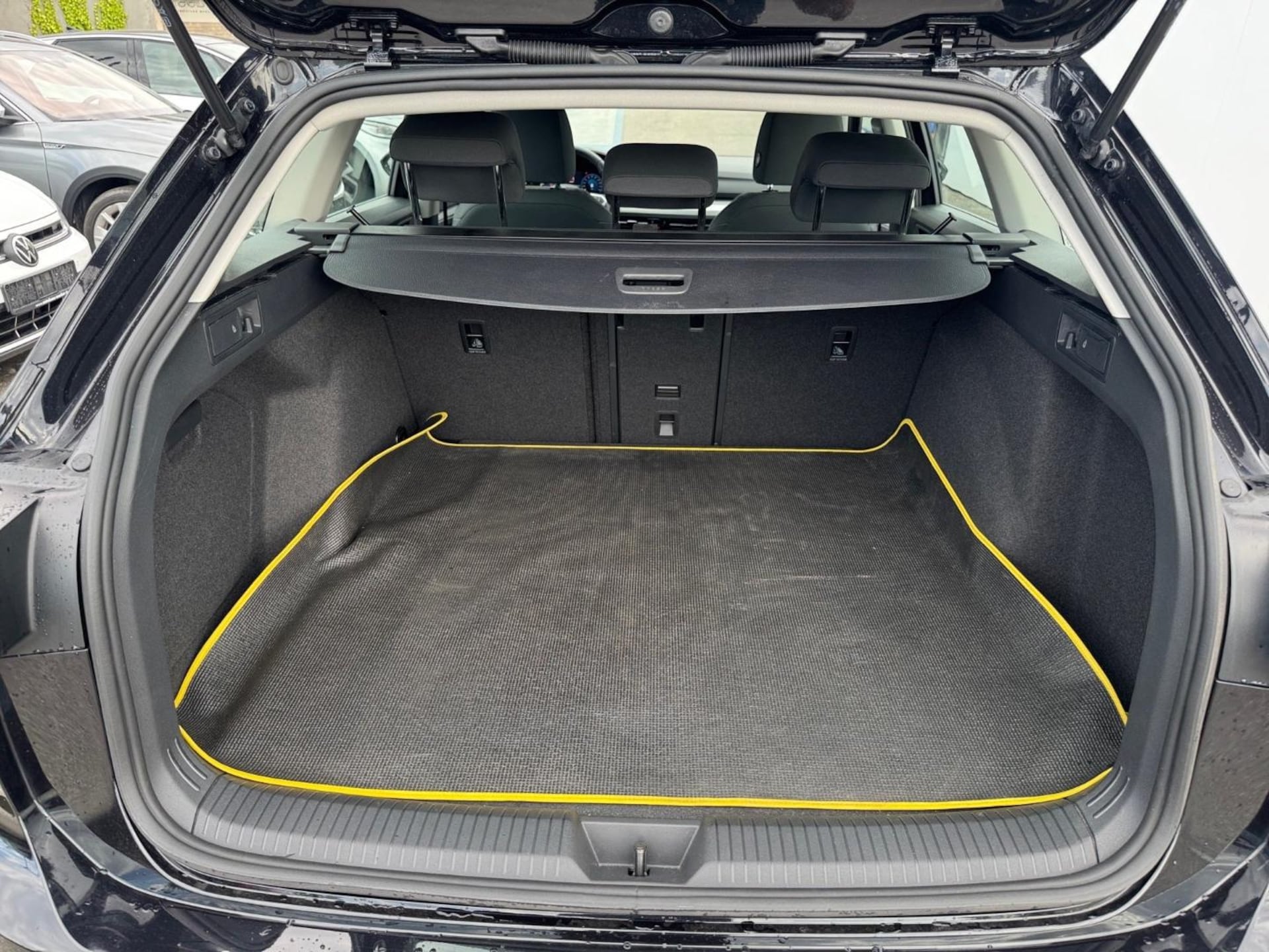 Volkswagen Golf Variant Life
