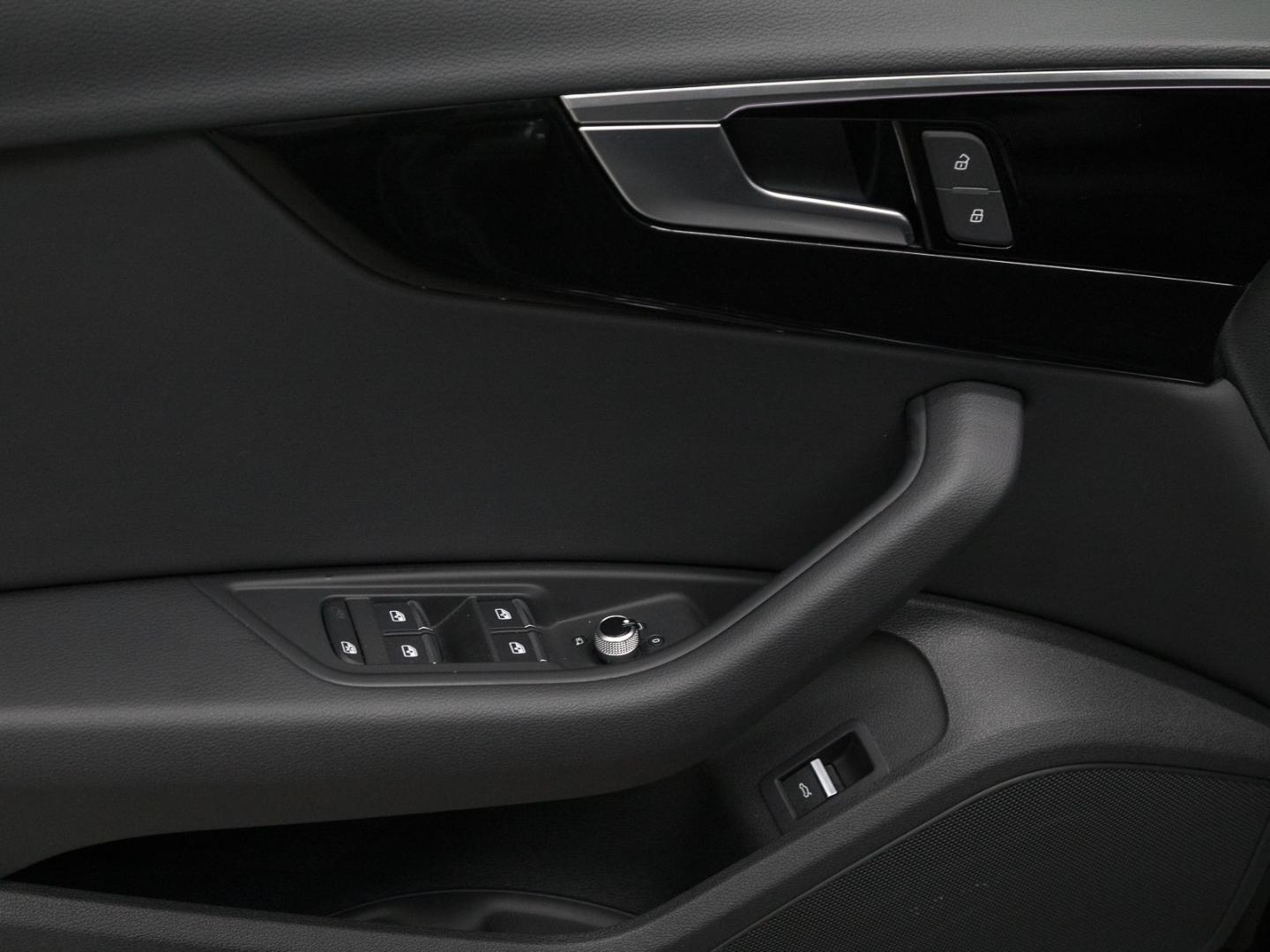Image about Audi A4 Avant S line 40 TFSI quattro S tronic