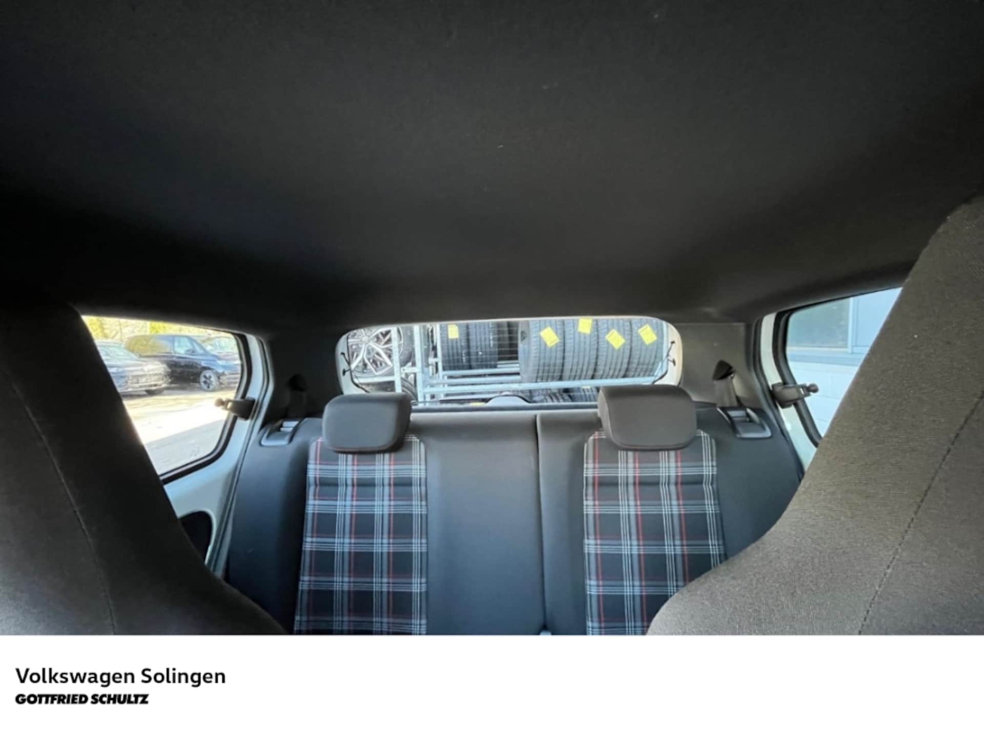 Volkswagen up! GTI