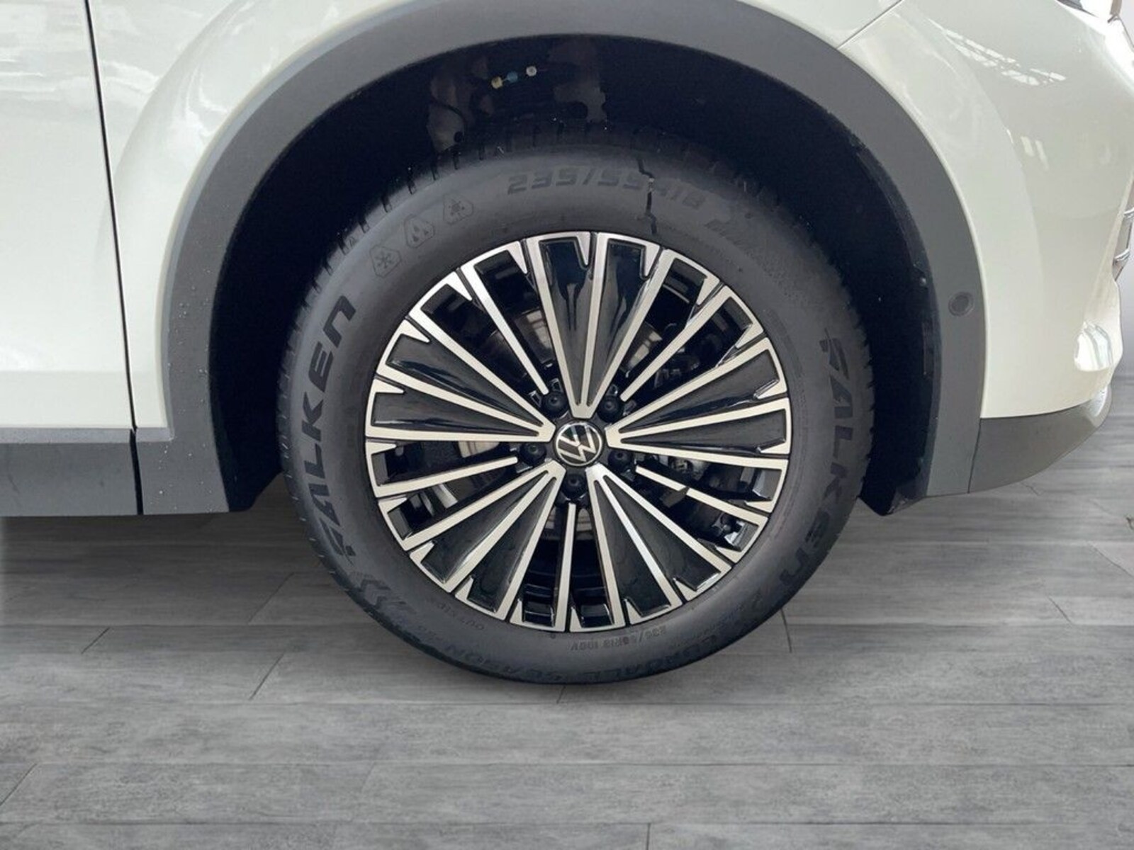 Volkswagen Tiguan – Bild 9