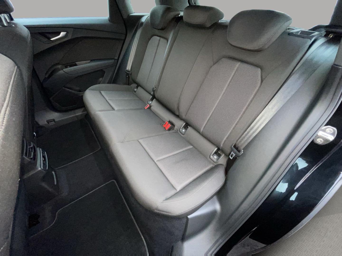 Image about Audi Q4 e-tron 40 e-tron