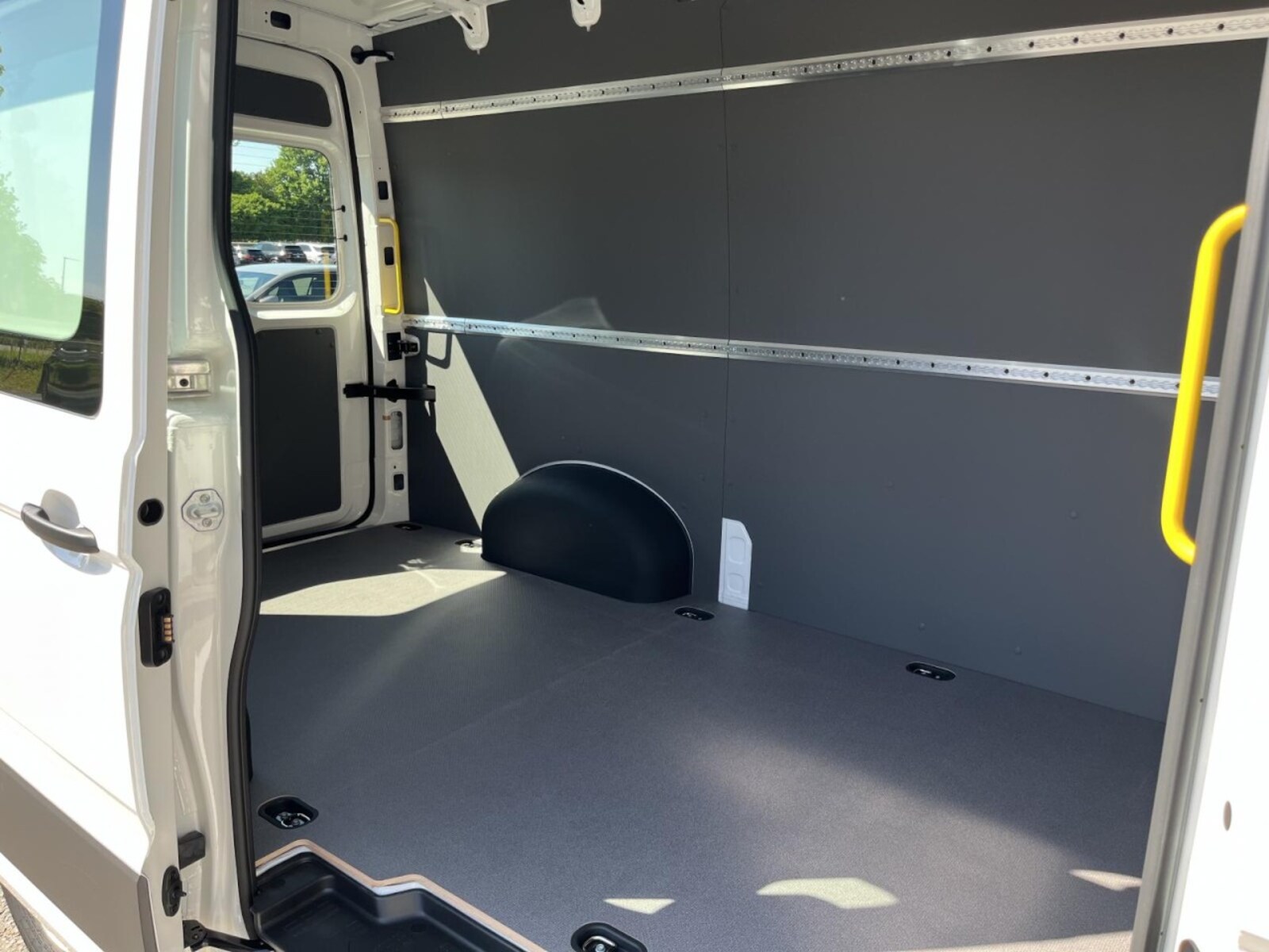 Volkswagen Crafter Kasten mittlerer Radstand – Bild 10