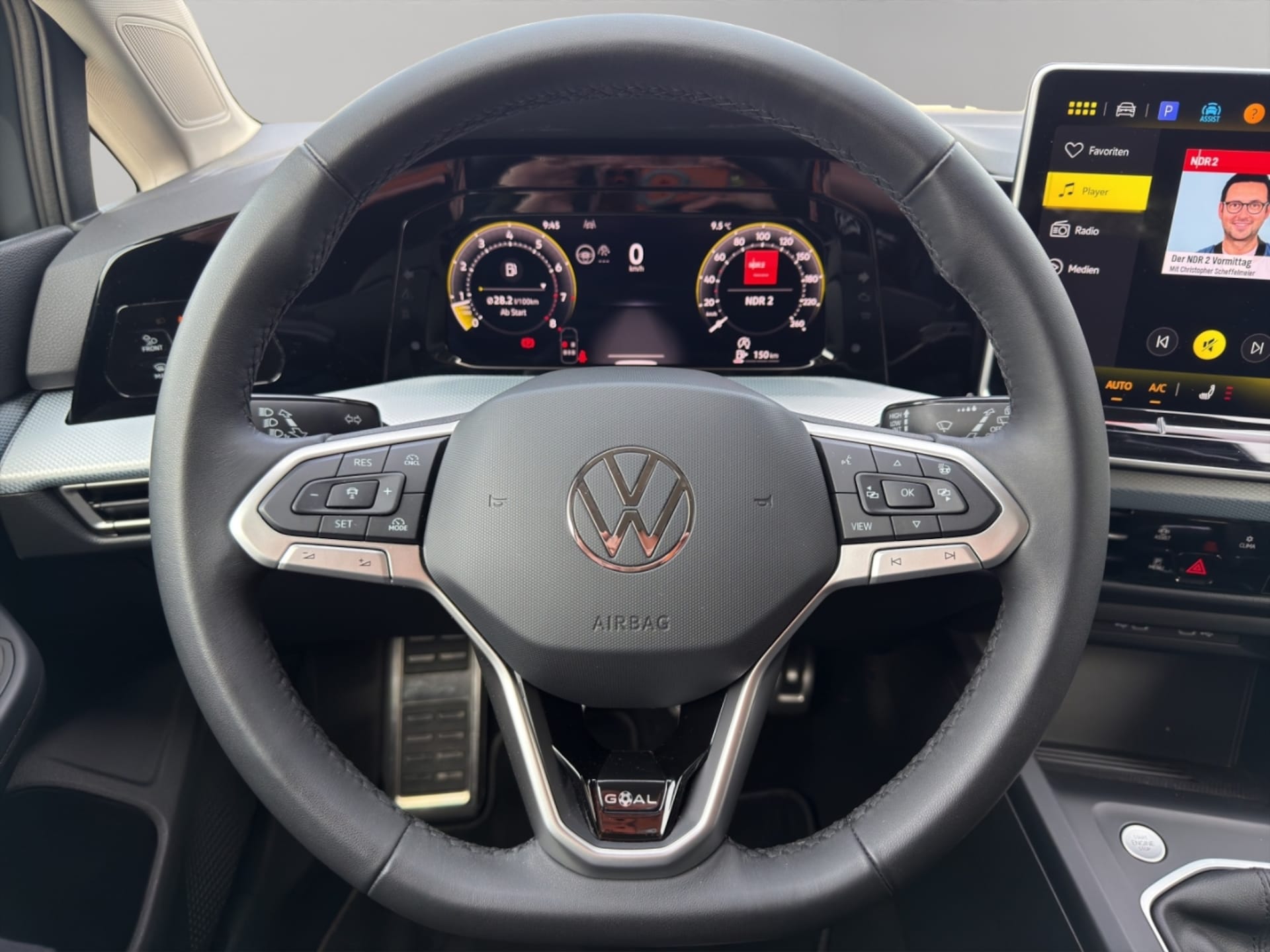 Volkswagen Golf Life
