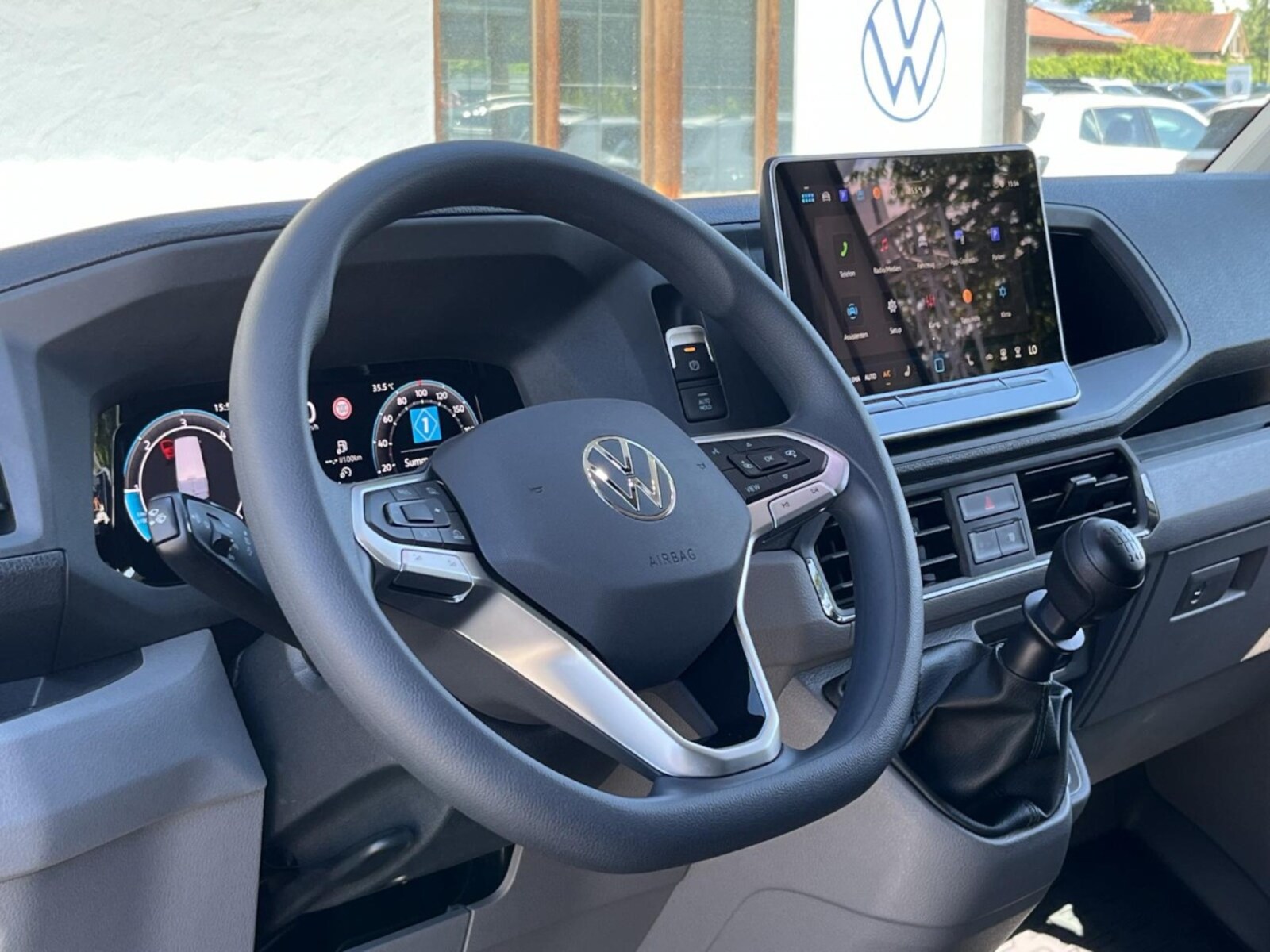 Volkswagen Crafter Kasten mittlerer Radstand – Bild 11