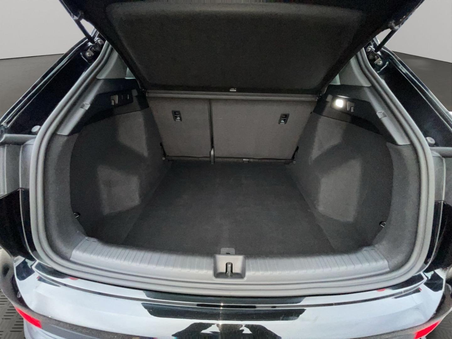 Image about Audi Q4 e-tron 40 e-tron