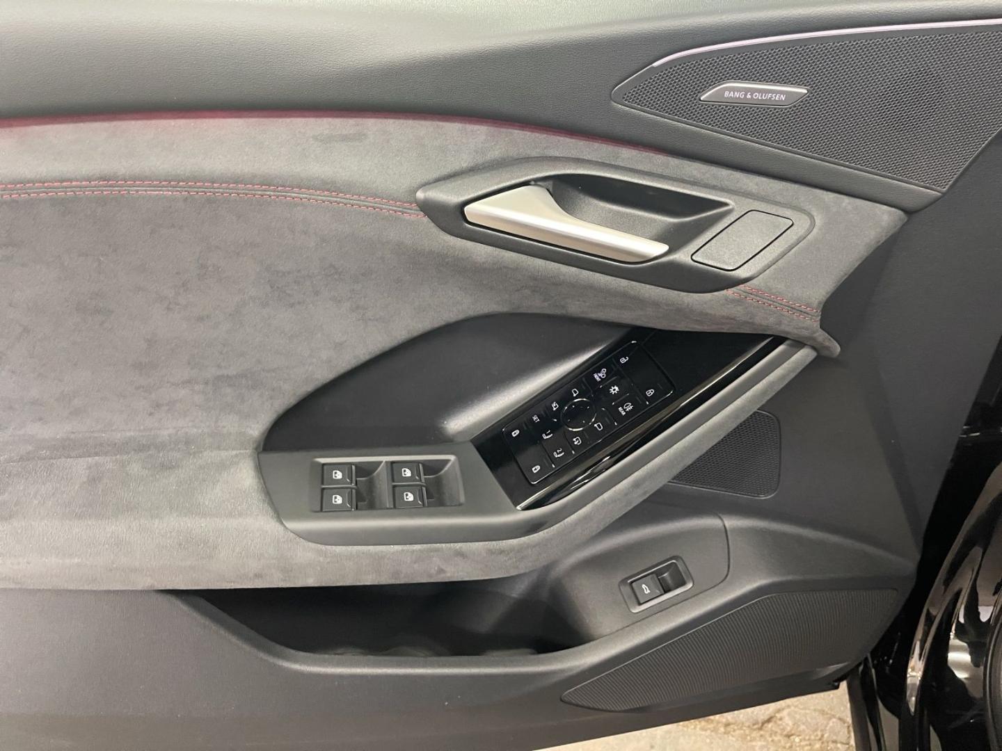 Image about Audi SQ6 Sportback e-tron e-tron