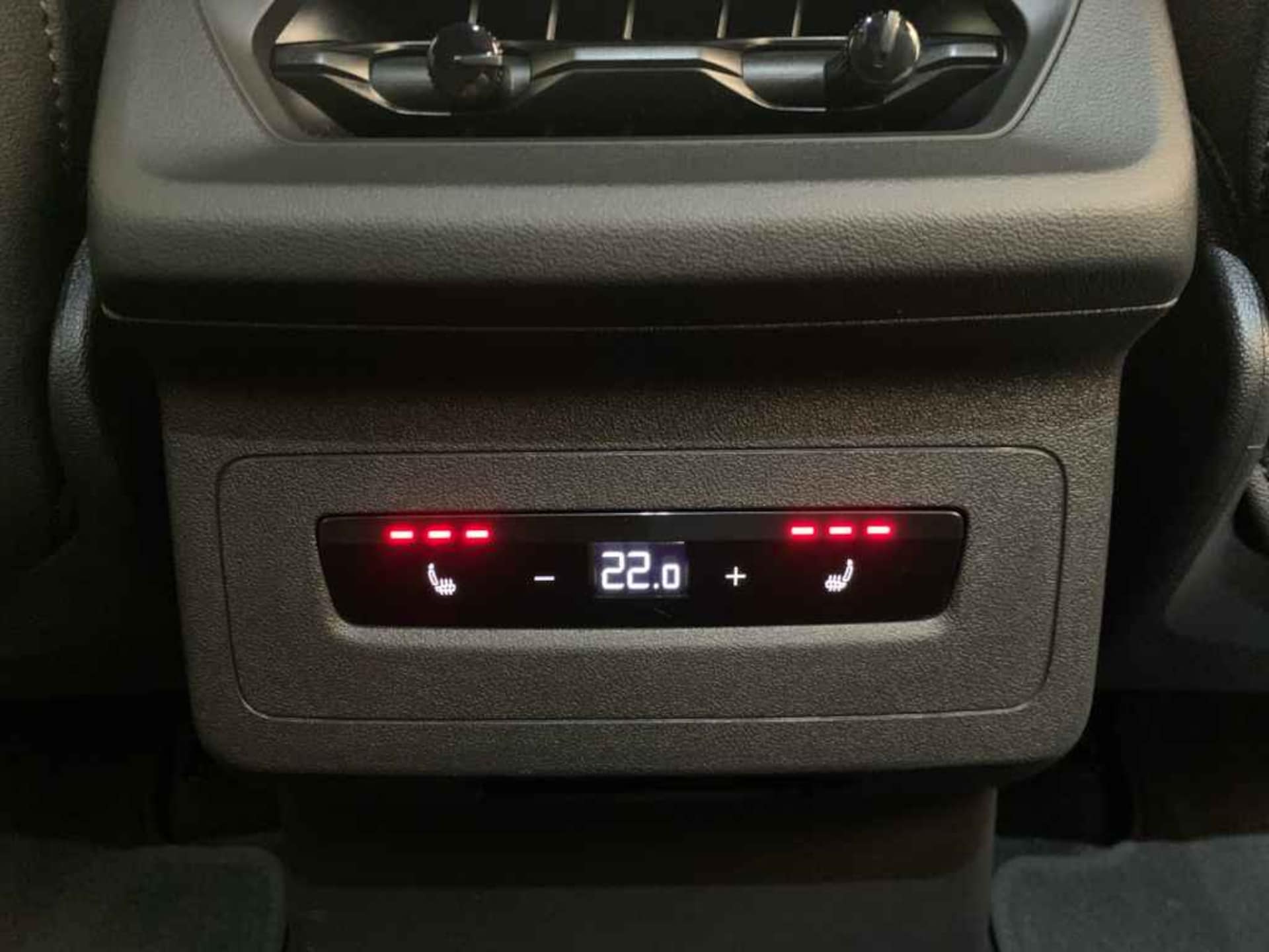 Audi SQ6 SUV e-tron