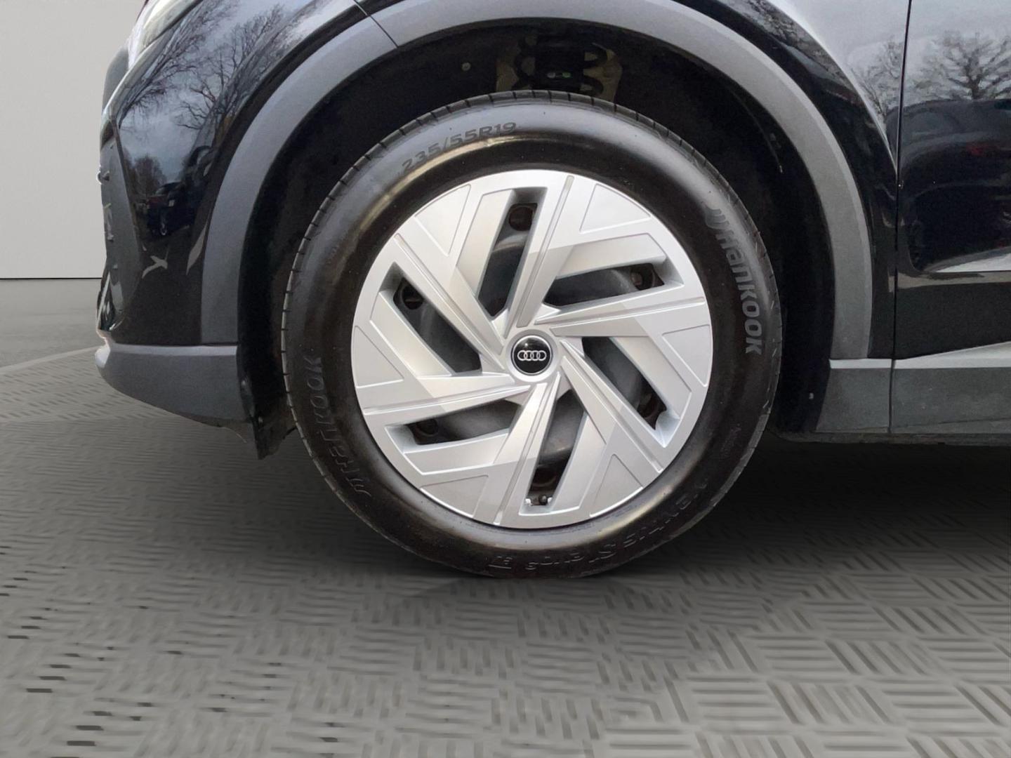 Image about Audi Q4 e-tron 40 e-tron