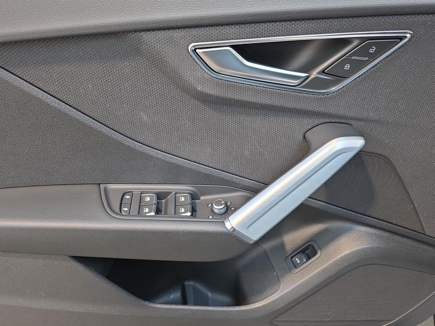 Bild über Audi Q2 S line 40 TFSI quattro S tronic - für weitere Informationen kontaktieren Sie den Audi Partner