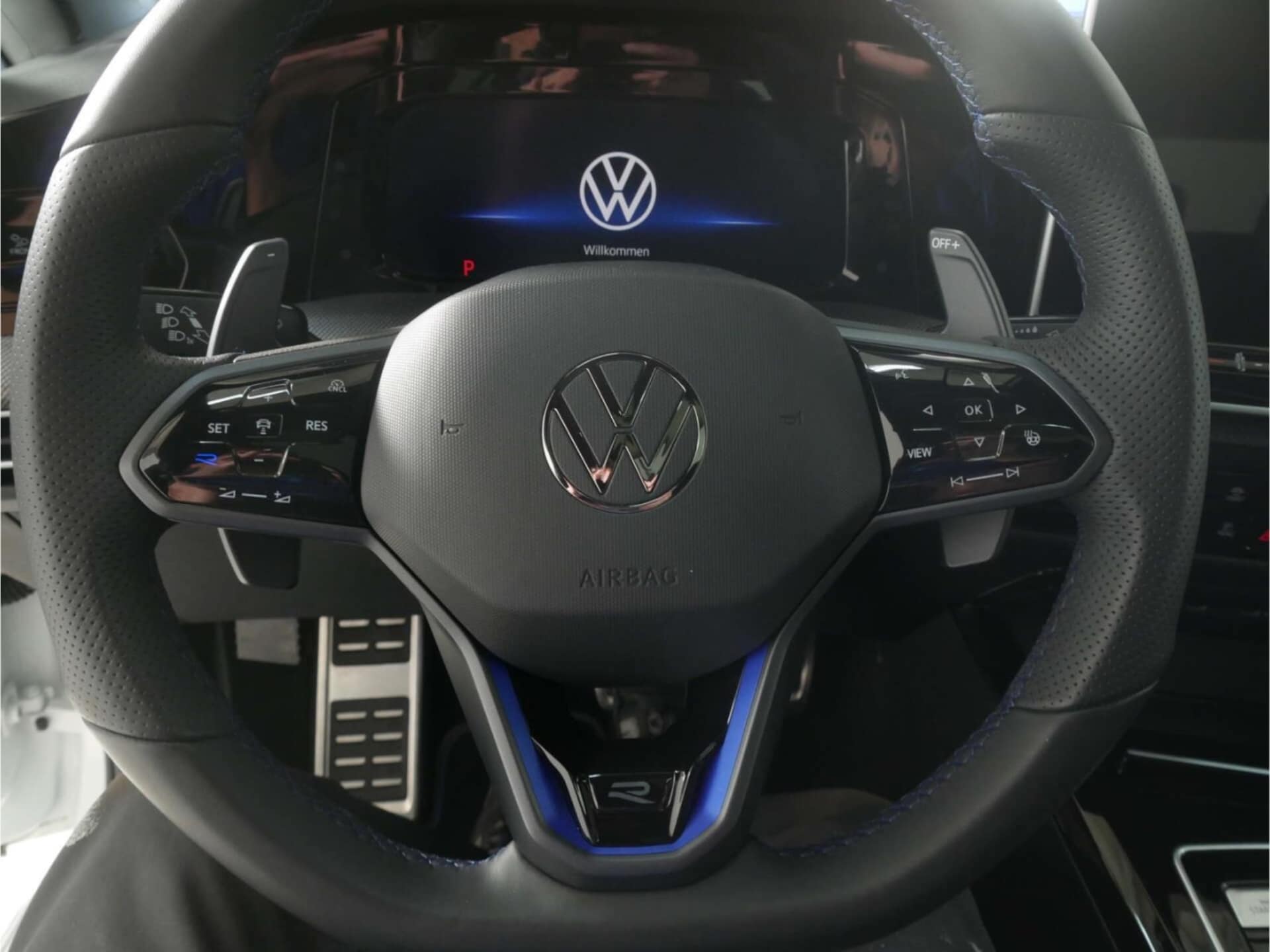 Volkswagen Golf R Black Edition